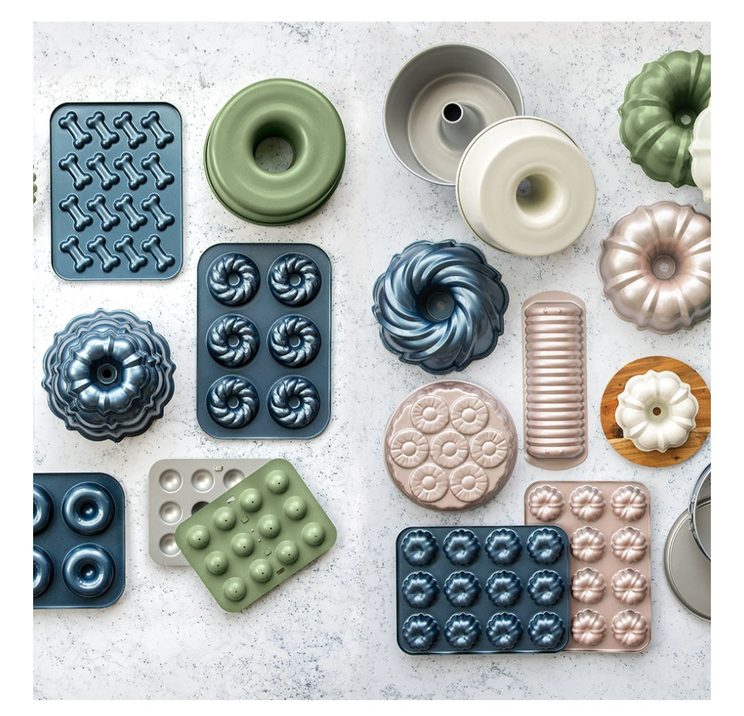 Nordic Ware Standard Donut Bagel Pan