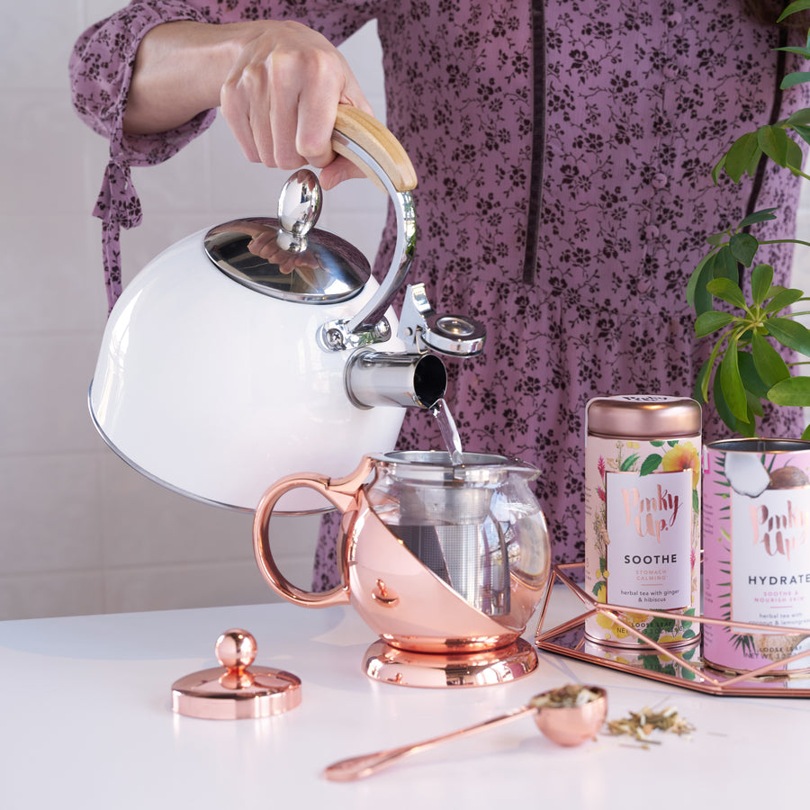 Pinky Up - Presley Tea Kettle in Pistachio
