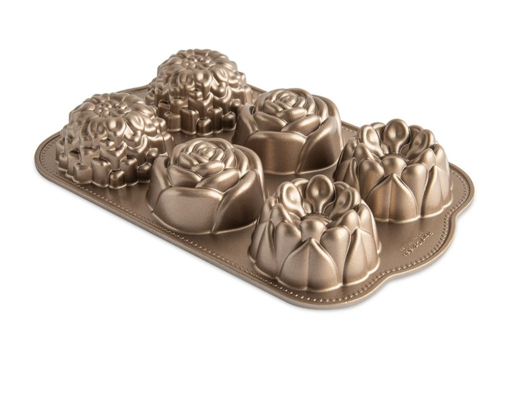 Nordic Ware Floral Cakelet Pan