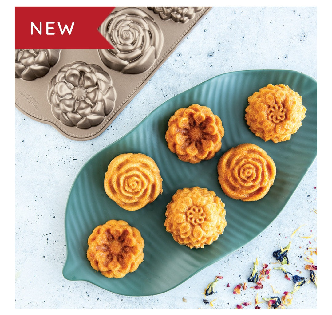 Nordic Ware Floral Cakelet Pan