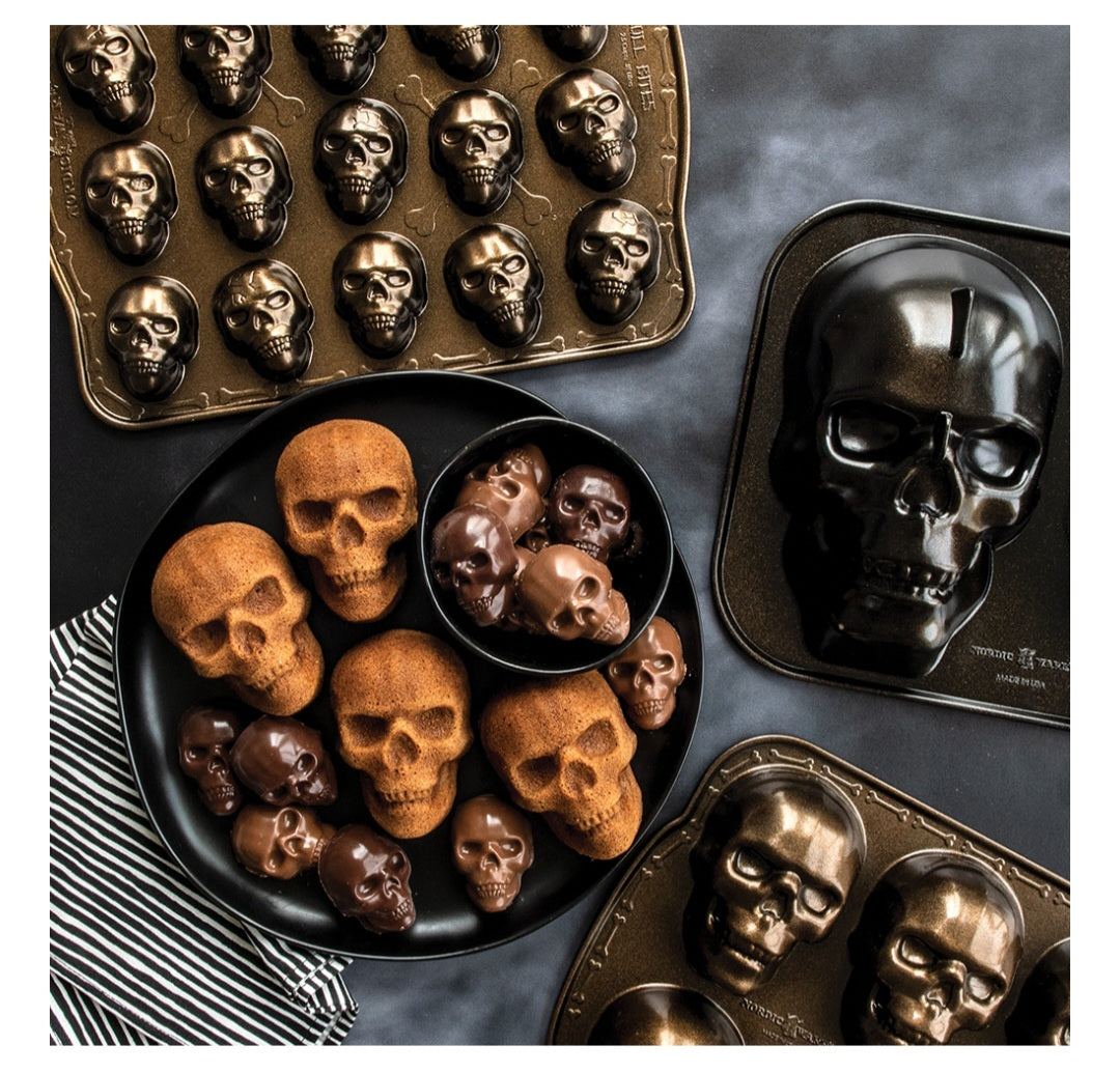 Nordic Ware Haunted Skull Cakelet Pan